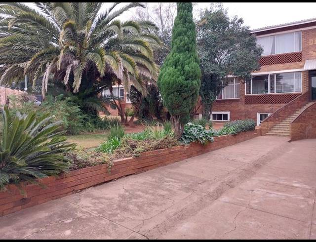 2 BEDROOM PROPERTY TO RENT IN FLORIDA